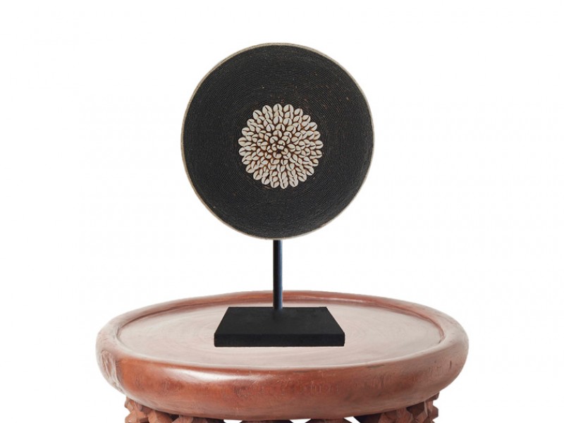 Black with Cowrie Center Black with Cowrie Center