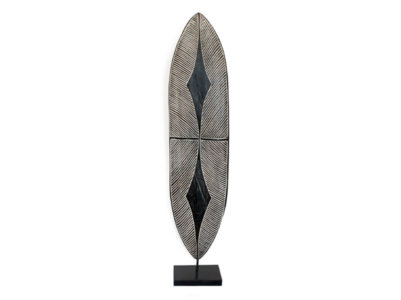 Long Cameroon Shield Long Cameroon Shield