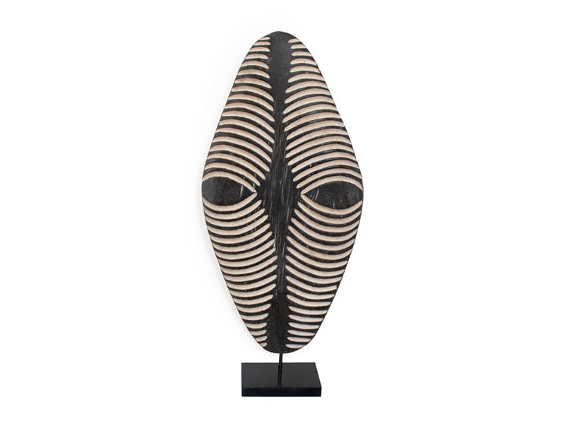 Cameroon Oblong Shield - stand Cameroon Oblong Shield - stand