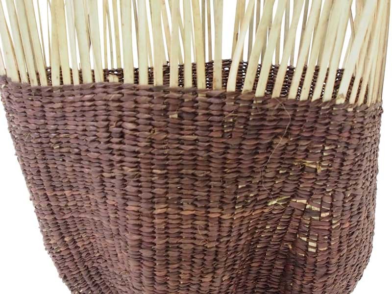 Tassel Basket_Dark_Focus Tassel Basket_Dark_Focus